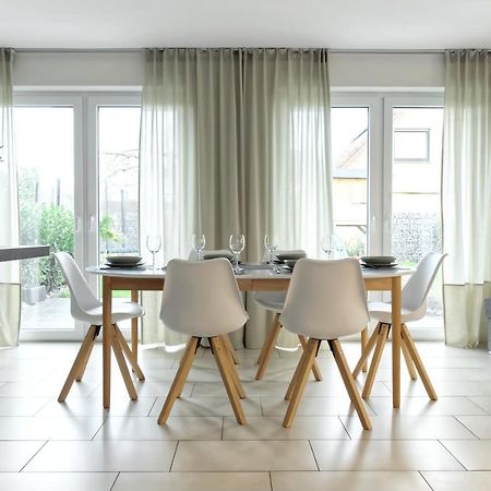Modern Wohnen I Smart Tv I Terrasse I 2X Parkplatz I 2 Schlafzimmer I 6 Schlafplaetze Bad Oeynhausen Buitenkant foto