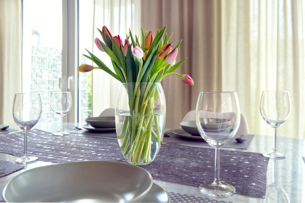 Modern Wohnen I Smart Tv I Terrasse I 2X Parkplatz I 2 Schlafzimmer I 6 Schlafplaetze Bad Oeynhausen Buitenkant foto