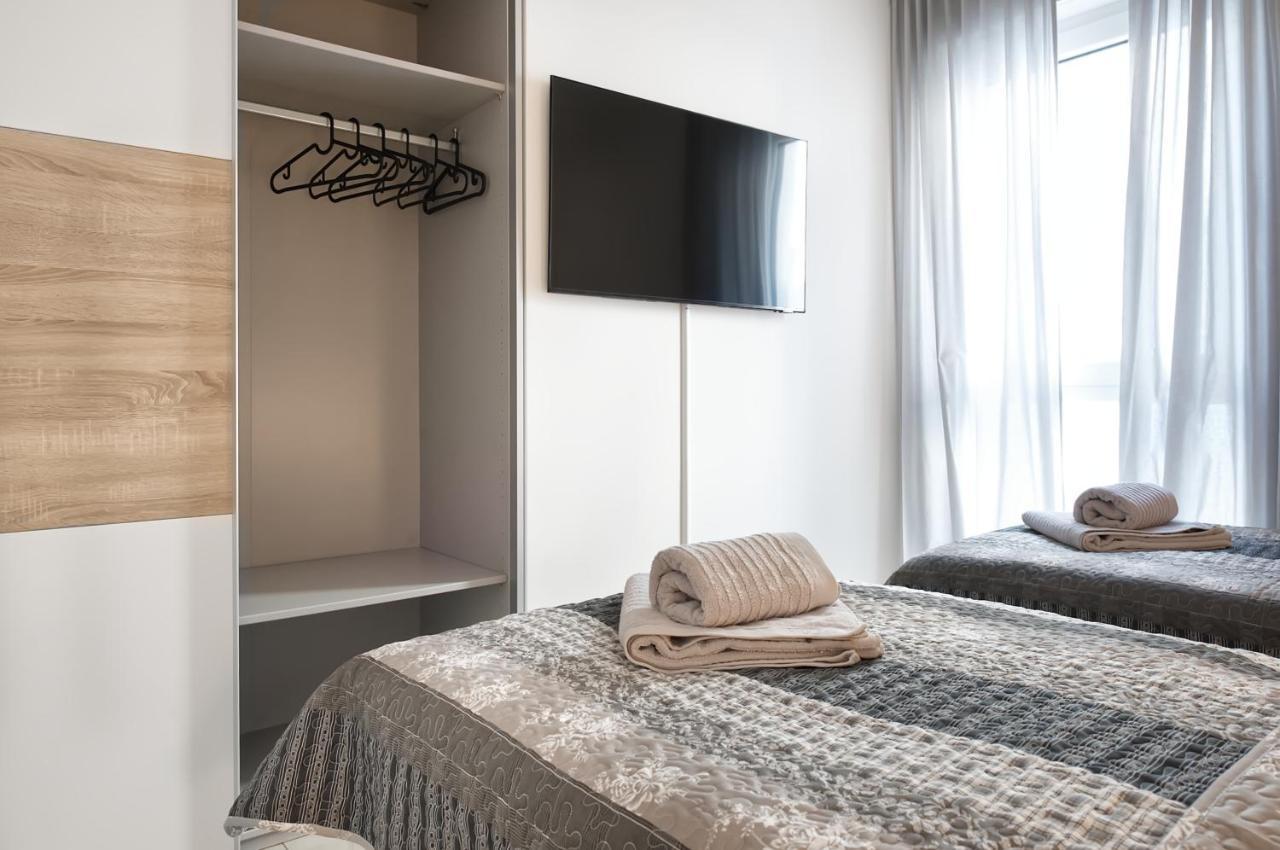 Modern Wohnen I Smart Tv I Terrasse I 2X Parkplatz I 2 Schlafzimmer I 6 Schlafplaetze Bad Oeynhausen Buitenkant foto
