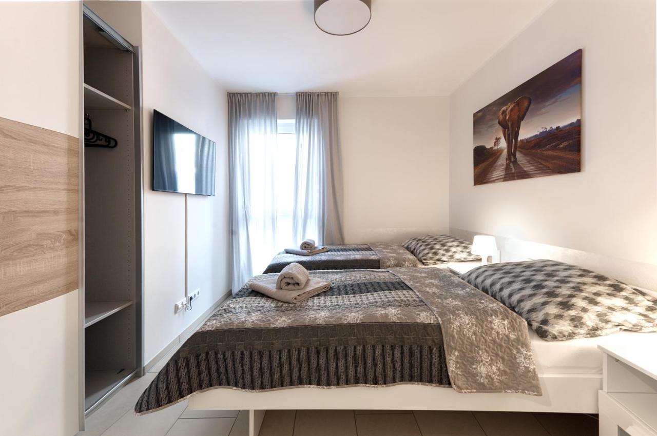 Modern Wohnen I Smart Tv I Terrasse I 2X Parkplatz I 2 Schlafzimmer I 6 Schlafplaetze Bad Oeynhausen Buitenkant foto
