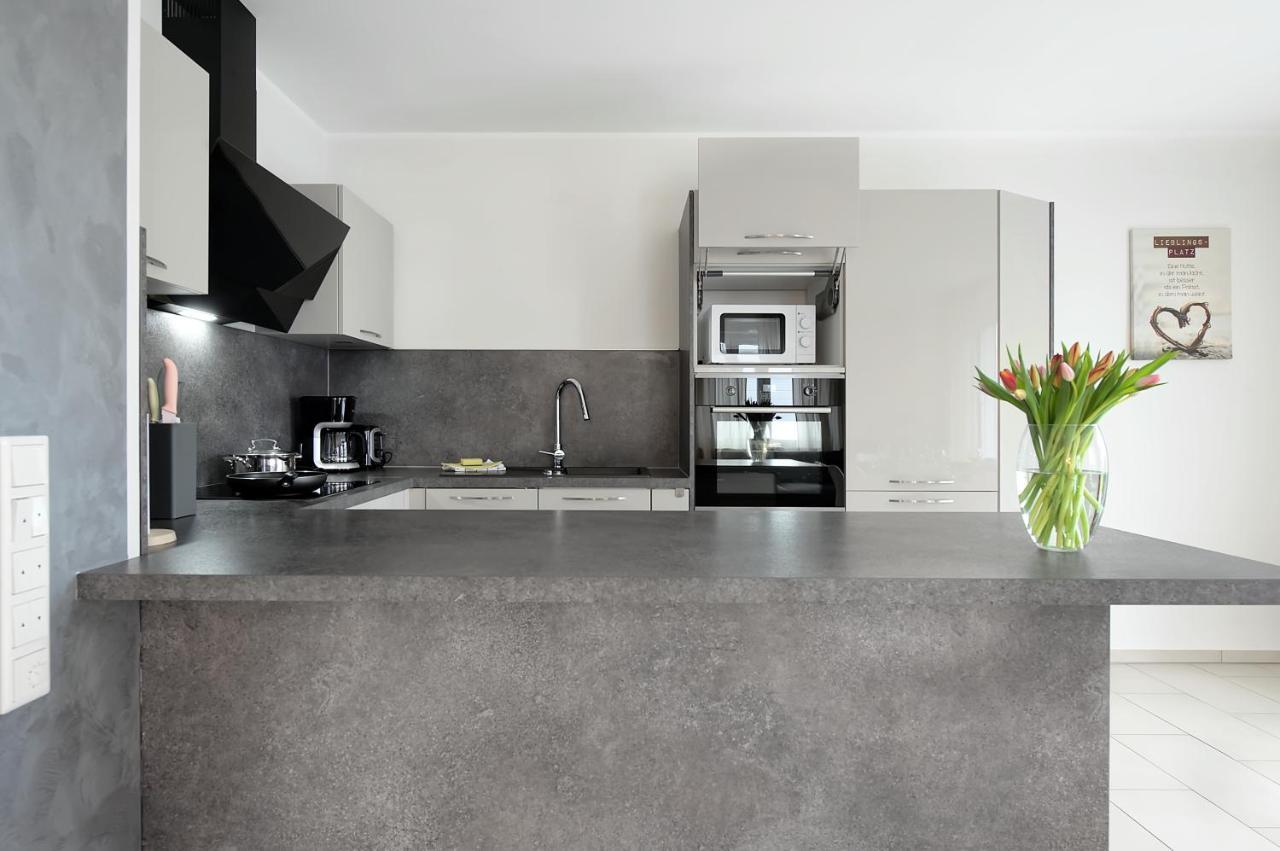 Modern Wohnen I Smart Tv I Terrasse I 2X Parkplatz I 2 Schlafzimmer I 6 Schlafplaetze Bad Oeynhausen Buitenkant foto