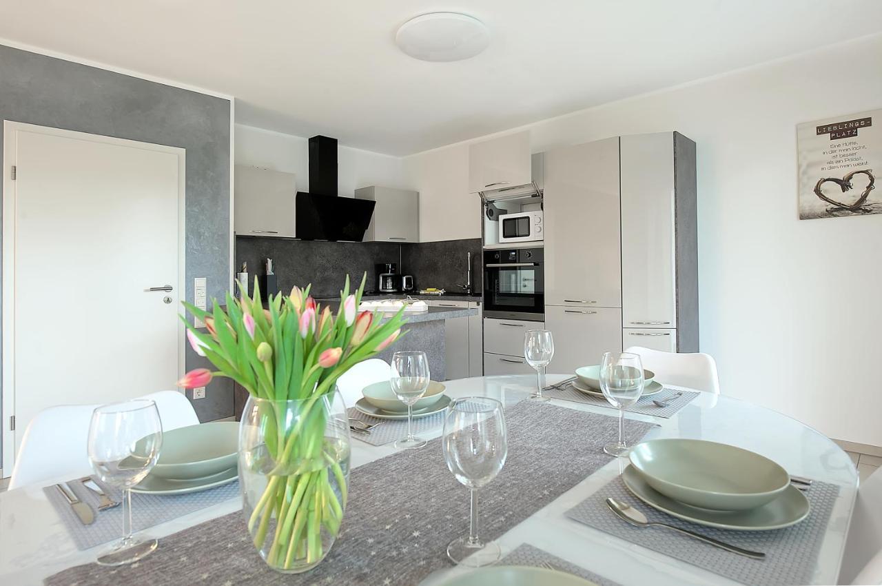 Modern Wohnen I Smart Tv I Terrasse I 2X Parkplatz I 2 Schlafzimmer I 6 Schlafplaetze Bad Oeynhausen Buitenkant foto