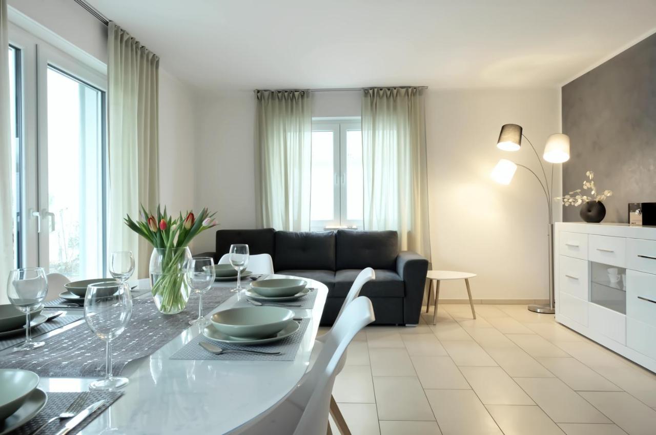 Modern Wohnen I Smart Tv I Terrasse I 2X Parkplatz I 2 Schlafzimmer I 6 Schlafplaetze Bad Oeynhausen Buitenkant foto